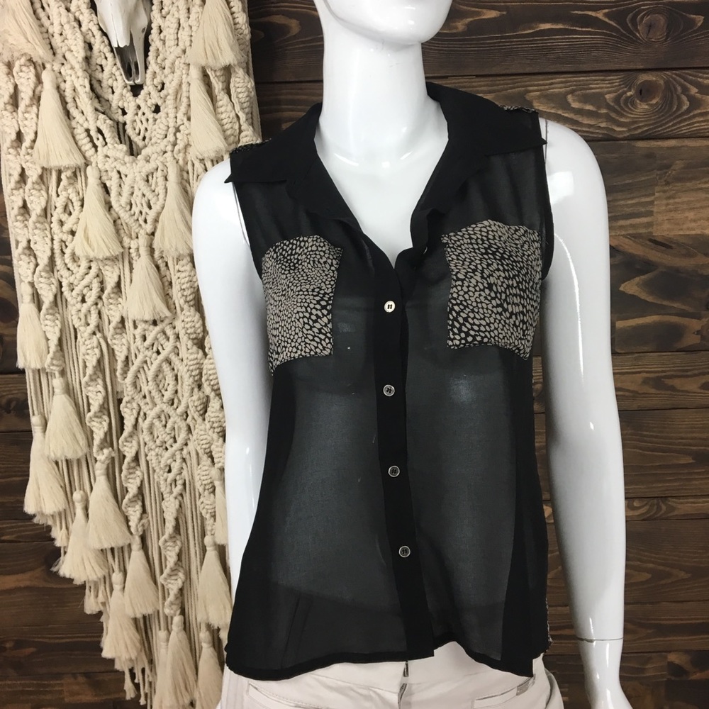 Potter’s Pot | Sheer Button Down High‎ Low Cheetah Print Top